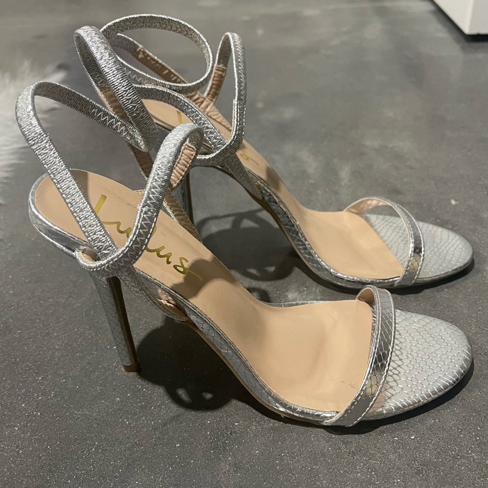 Lulus Adelle Silver Snake Embossed Ankle Strap Heels Size 8 - Picture 3 of 4